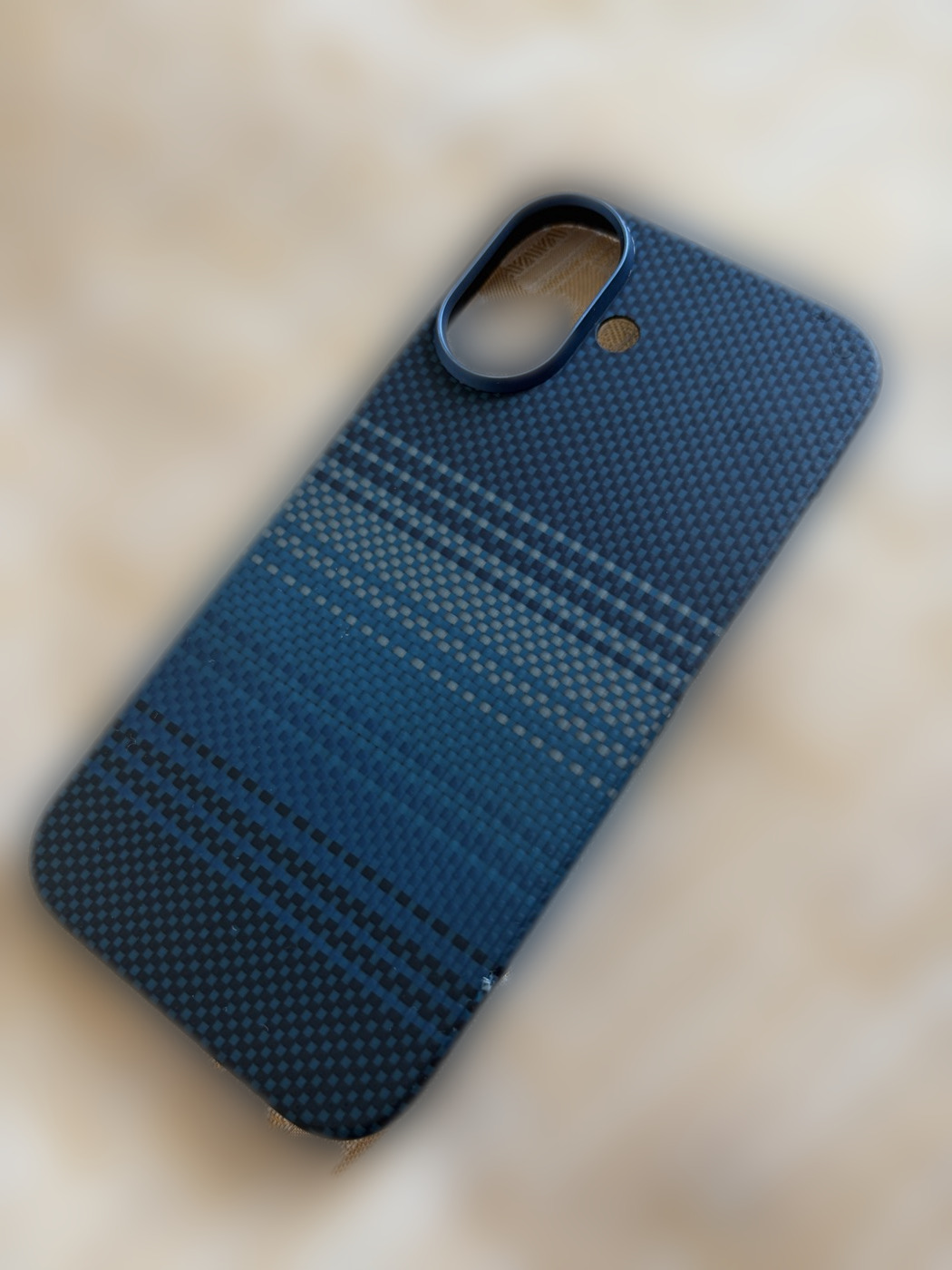 PITAKA iPhone17ケース（Moonrise柄）を10ヶ月使った背面